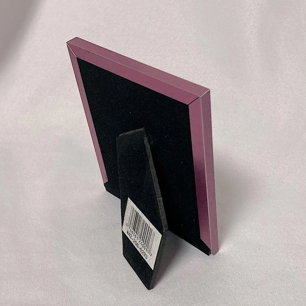 ⭐️ 2” x 4” Pink Metal Curlicue Easel Back Picture Frame